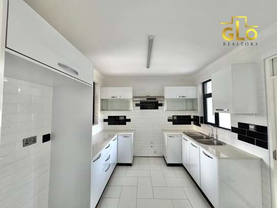 4 Bed Townhouse with En Suite at Muthaiga North image 5