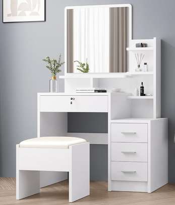 Dressing Table: Modern Home Dressing Table image 4