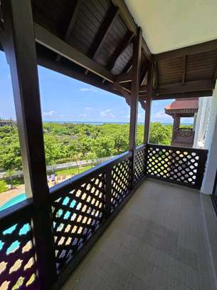 3 Bed Apartment with En Suite at Green Wood Drive image 28