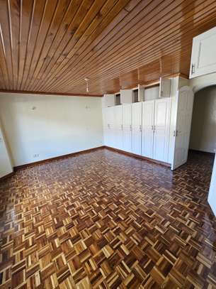 4 Bed Townhouse with En Suite at Kileleshwa image 9