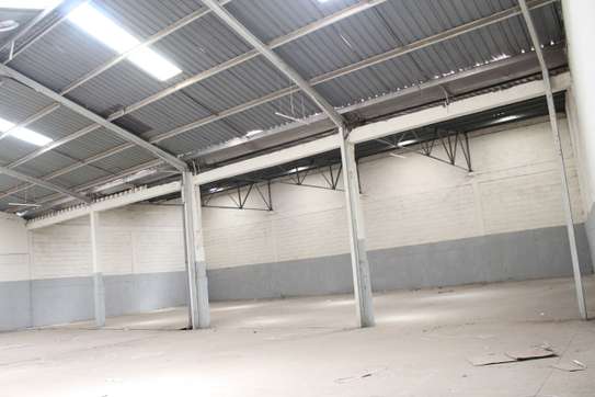 12,000sqft Commercial property to Rent image 5