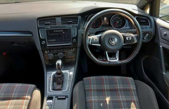 GOLF GTI image 5