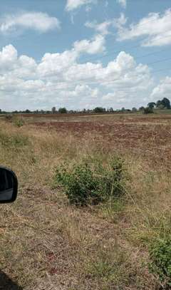 20 acre land on Nyeri to nyahururu highway image 1