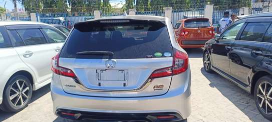 Honda Jade hybrid Silver 2018 image 10