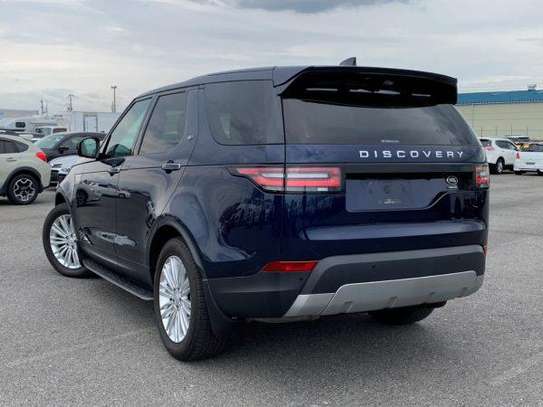 LANDROVER DISCOVERY HSE NAVY BLUE 2018 35,000 KMS image 2
