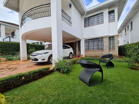 4 Bed Townhouse with En Suite in Westlands Area image 2