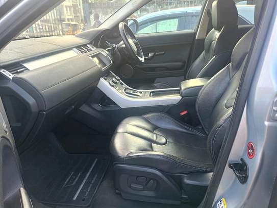 Range rover Evoq image 9