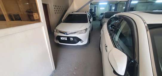 Used Toyota Fielder image 1