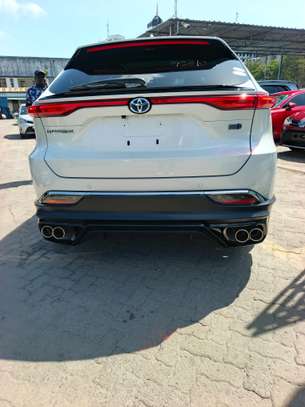 Toyota harrier hybrid 2020 image 2