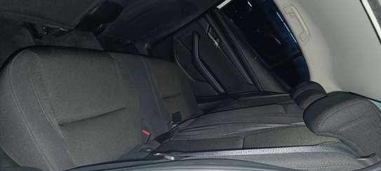 Mazda 3 Skyactive G (petrol) 2019 image 4