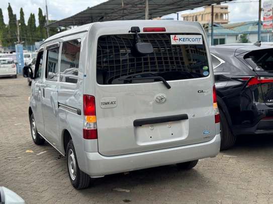 Toyota Townace image 5