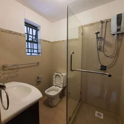 4 Bed Townhouse with En Suite in Lavington image 14