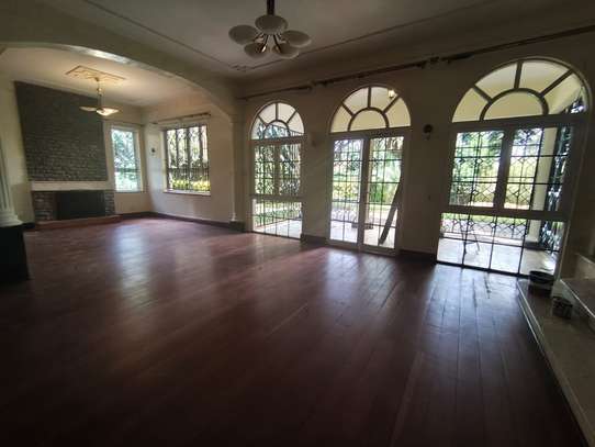 4 Bed House with Garden in Hill View image 22