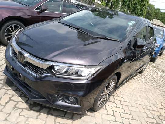 Honda Grace hybrid image 2
