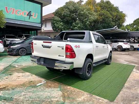 HILUX DOUBLE CAB( HIRE PURCHASE ACCEPTED) image 8
