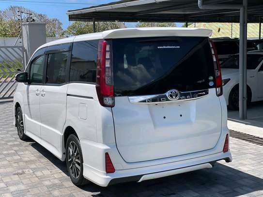 Toyota Noah new shape white in color image 11