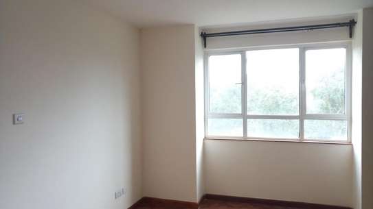 3 Bed Apartment with En Suite at City Park image 3