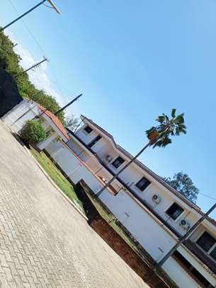 5 Bed House with En Suite at Nyali image 11