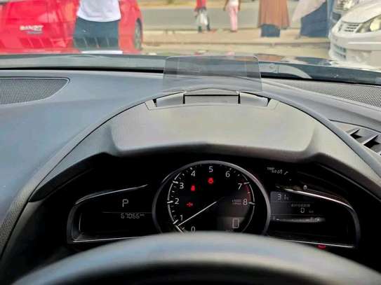 Mazda Axela hatchback image 5