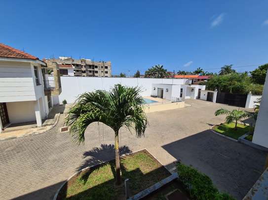 3 Bed Townhouse with En Suite in Nyali Area image 11