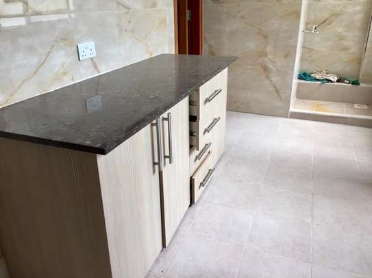 4 Bed Apartment with En Suite in Westlands Area image 12