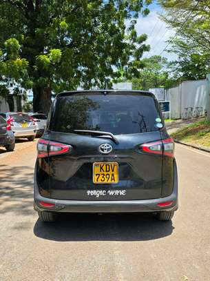 TOYOTA SIENTA NON HYBRID 2018MODEL 7 SEATER image 5