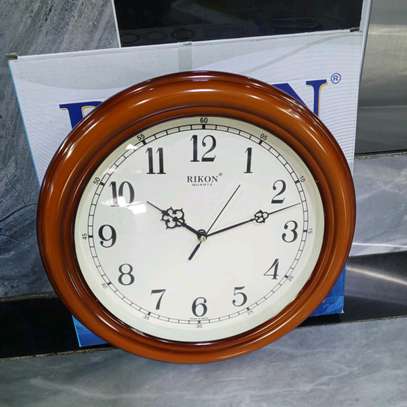 Normal design wall clocks image 2