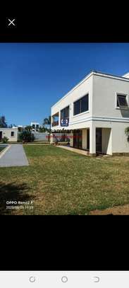 4 Bed Villa with En Suite at Kilifi image 5