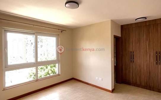 3 Bed Apartment with En Suite in Kilimani image 11