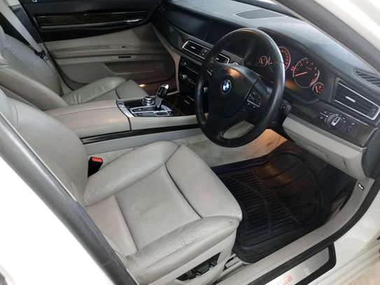 BMW 730I image 10