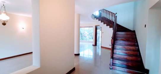Lovely and luxurious 4 Bedrooms Townhouse In Brookside image 4