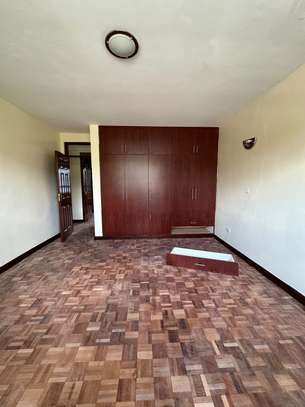 3 Bed Apartment with En Suite at Muringa Road image 11