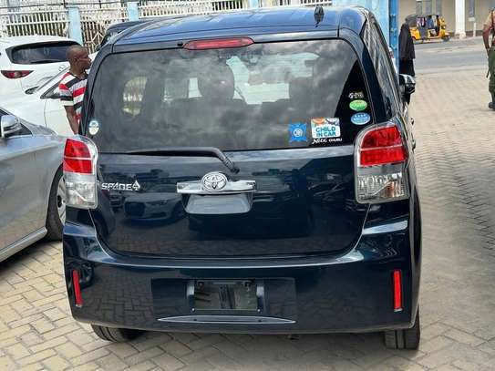 Toyota spade 2018 black image 4