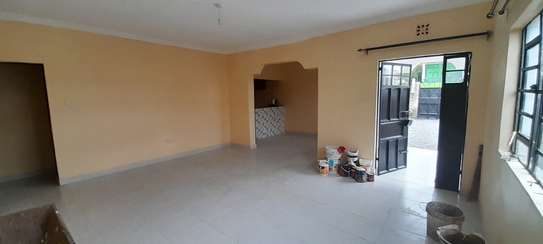 3 Bed House with En Suite at Rimpa image 3