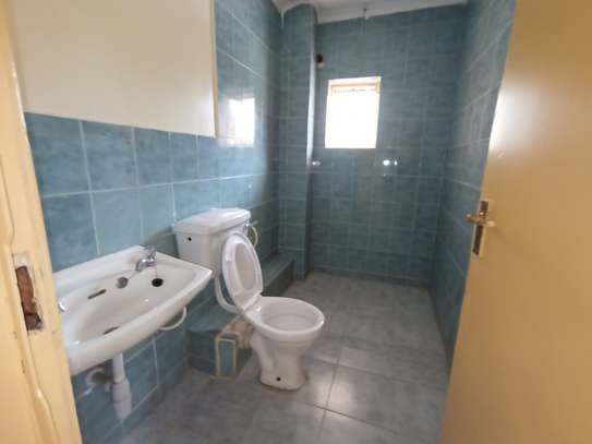 1.5 ac commercial property for rent in Riverside image 22