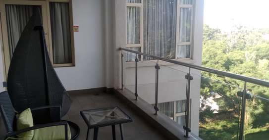 Serviced 2 Bed Apartment with En Suite in Riverside image 1