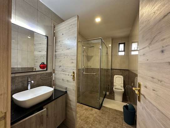 Serviced 2 Bed Apartment with En Suite in Kileleshwa image 3