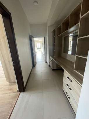 3 Bed Apartment with En Suite in Parklands image 20