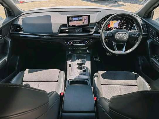 Audi SQ5 S-line white 2018 image 7