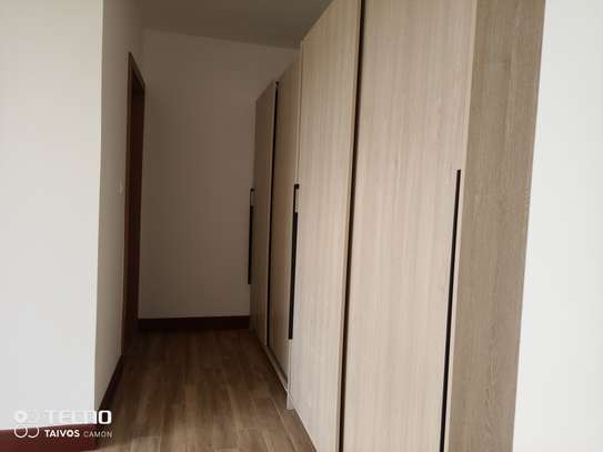 3 Bed Apartment with En Suite at 6Th Avenue image 19