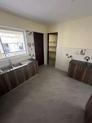 3 Bed Apartment with En Suite in Lavington image 11