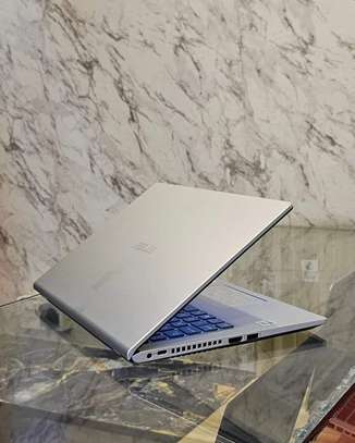 Asus VivoBook x415 laptop image 3