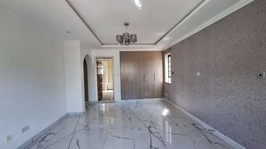 4 Bed Apartment with En Suite in Westlands Area image 14