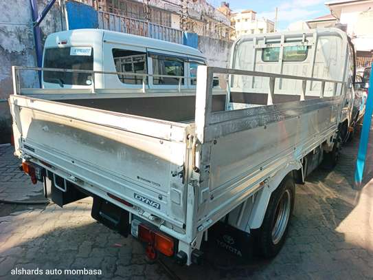 Toyota  dyna image 9