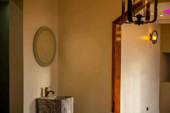 4 bedrooms all en-suite flat-roof maisonettes with SQ image 10