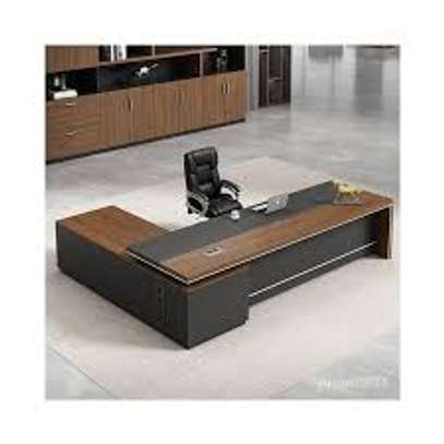 1.6 M L Shaped Executive Office Working Desk image 5