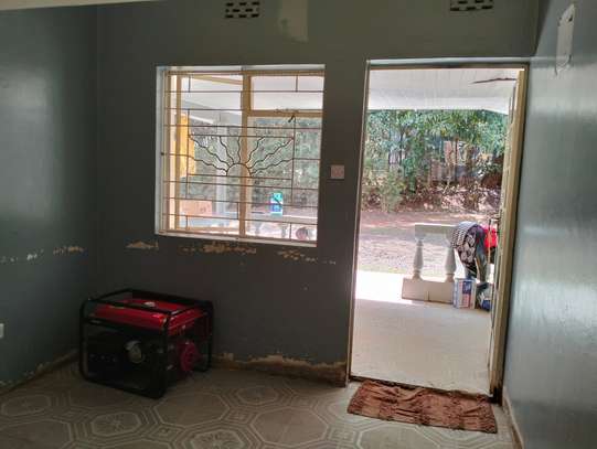 Commercial Property with Aircon in Lavington image 13