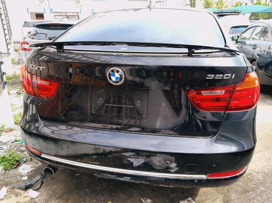 BMW 320i GT black 2016 image 10