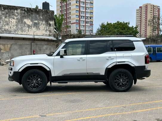Toyota land cruiser Prado Gj250 2024 Diesel image 12