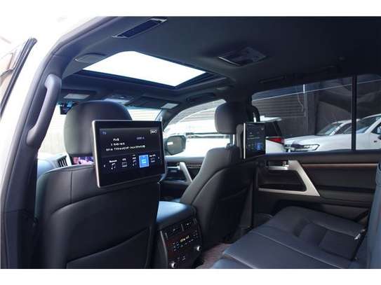 2020 TOYOTA LANDCRUISER image 11